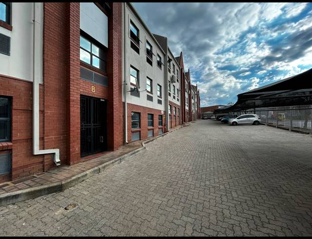 470M² WAREHOUSE TO LET IN EASTGATE